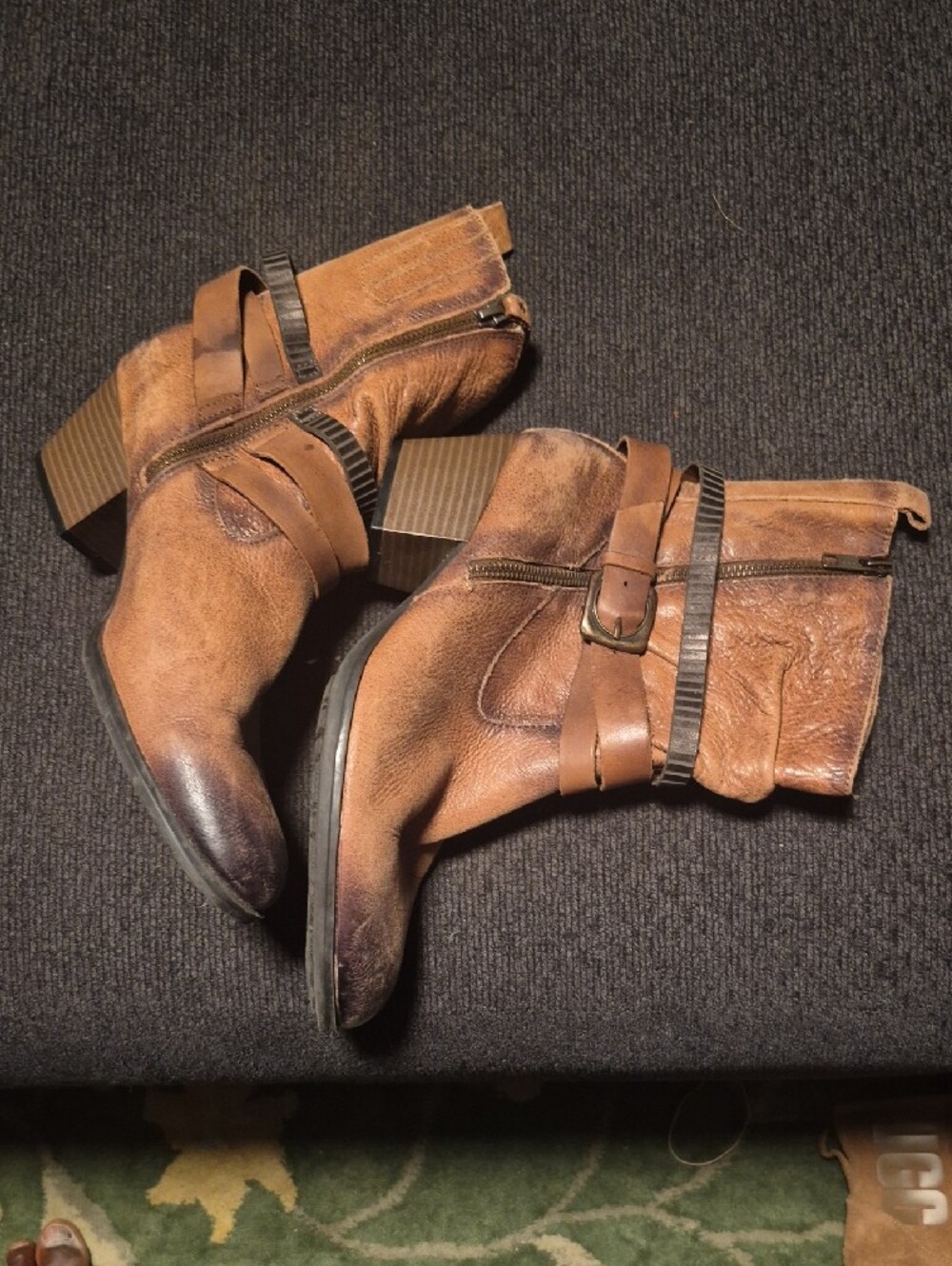 Earth Women's Tan Brown Leather Ankle Boots with Buckle - Picture 2 of 7